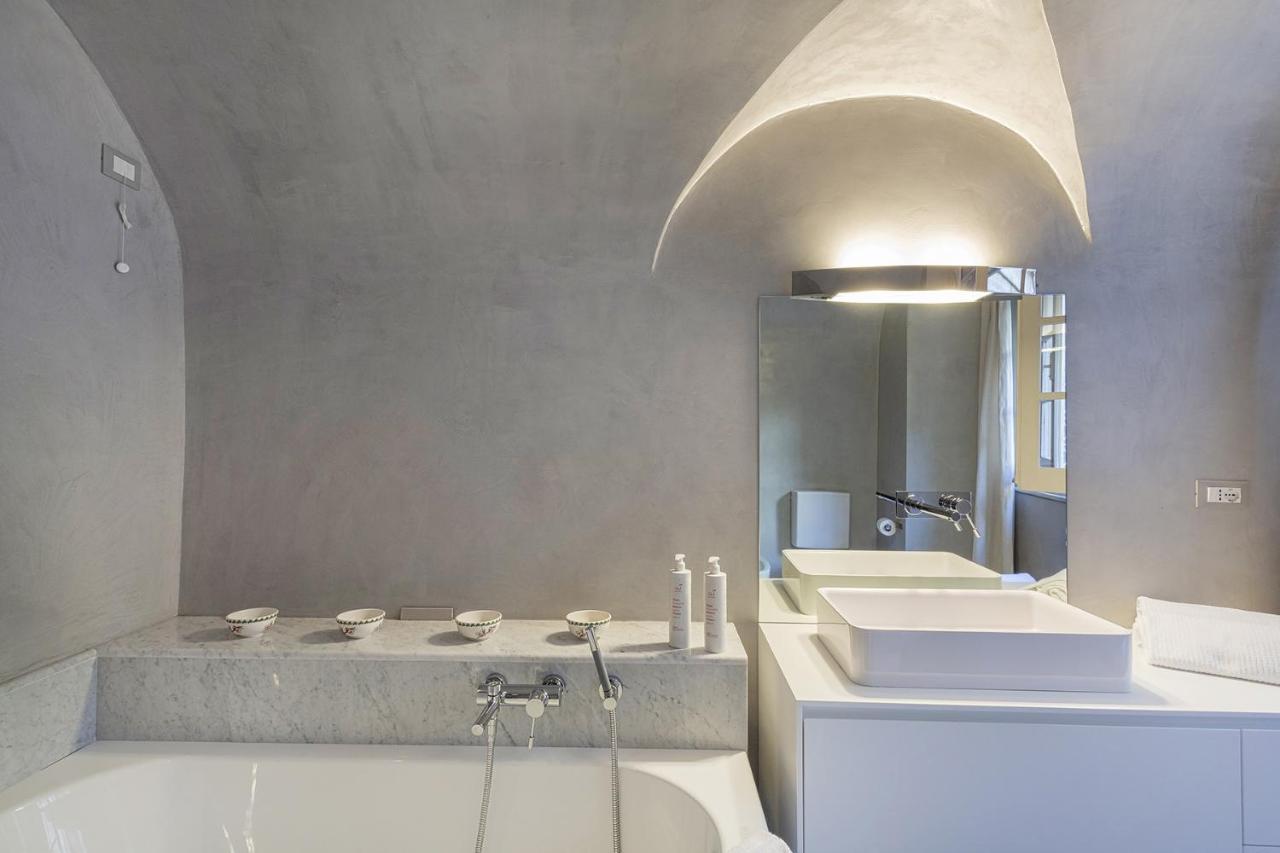 Garibaldi Glamorous Apartment By Wonderful Italy Genoa Luaran gambar